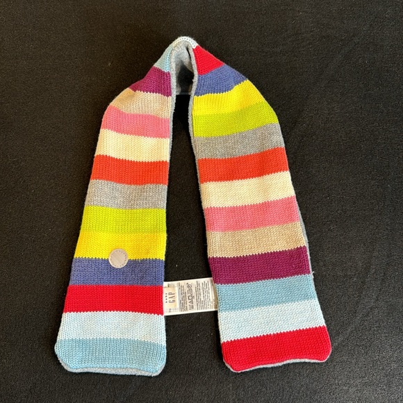 Baby GAP fleece lined striped scarf- like new! - Picture 2 of 6